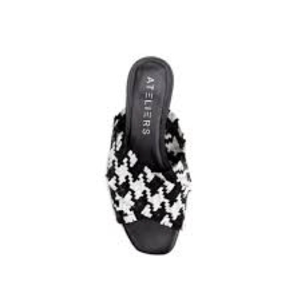 Ateliers Garbo Black and White Mules with Classic Design